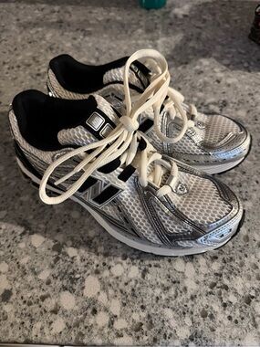 New Balance 1906R Shoes
